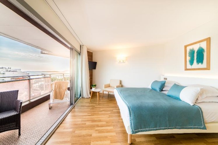 DOUBLE DELUXE Room