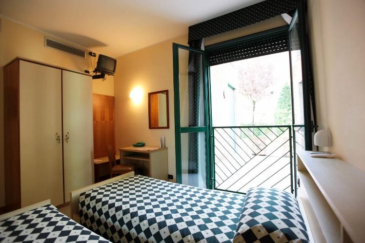 TWIN STANDARD Room