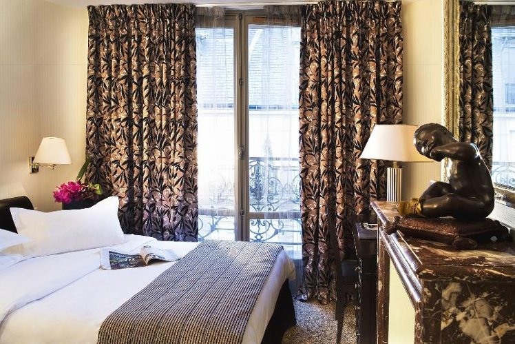 DOUBLE STANDARD Room