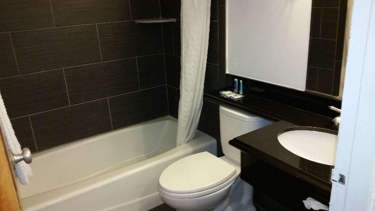 DOUBLE TWO QUEEN BEDS NON SMOKING Room