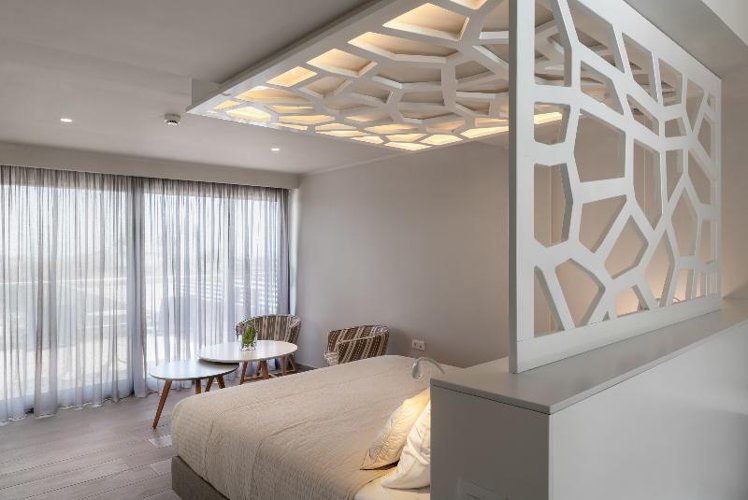 SUITE DELUXE WITH JACUZZI Room
