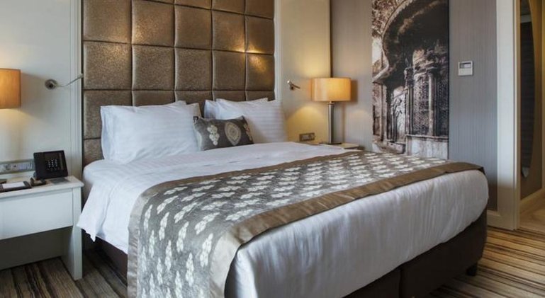 DOUBLE SUPERIOR Room