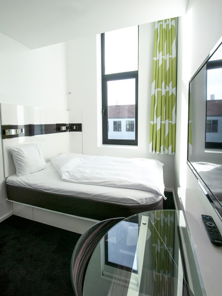SINGLE STANDARD Room