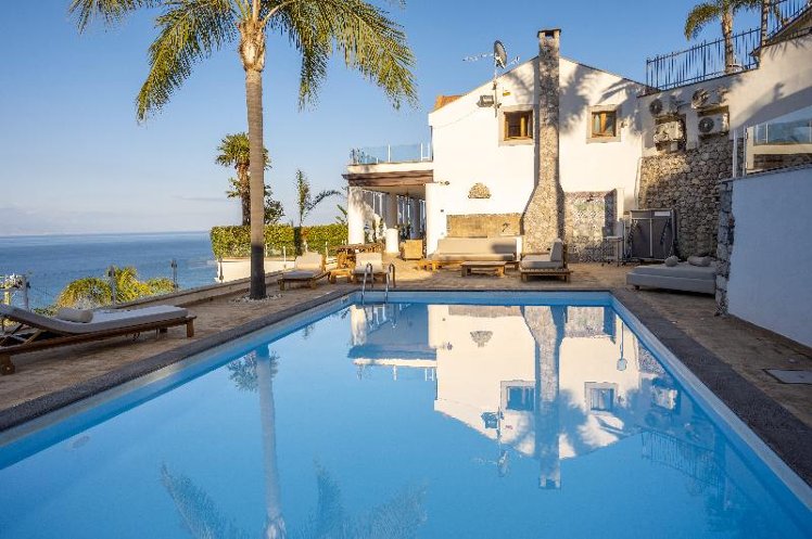 VILLA CAPACITY 8 Room