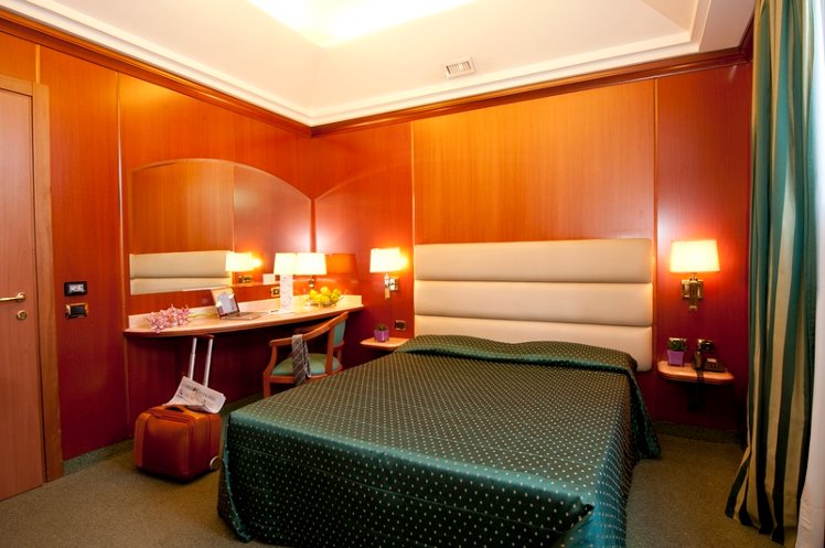 DOUBLE ECONOMY Room