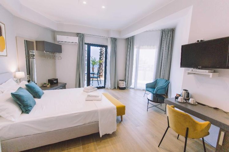 DOUBLE STANDARD Room