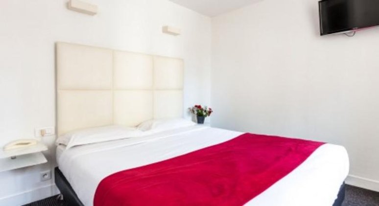 DOUBLE STANDARD Room