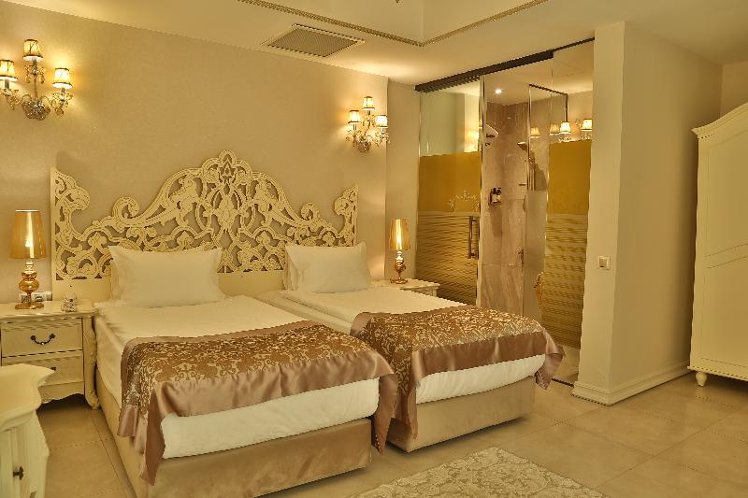 DOUBLE STANDARD Room