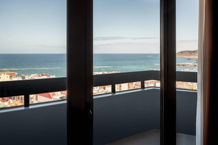 JUNIOR SUITE OCEAN VIEW KING BED Room