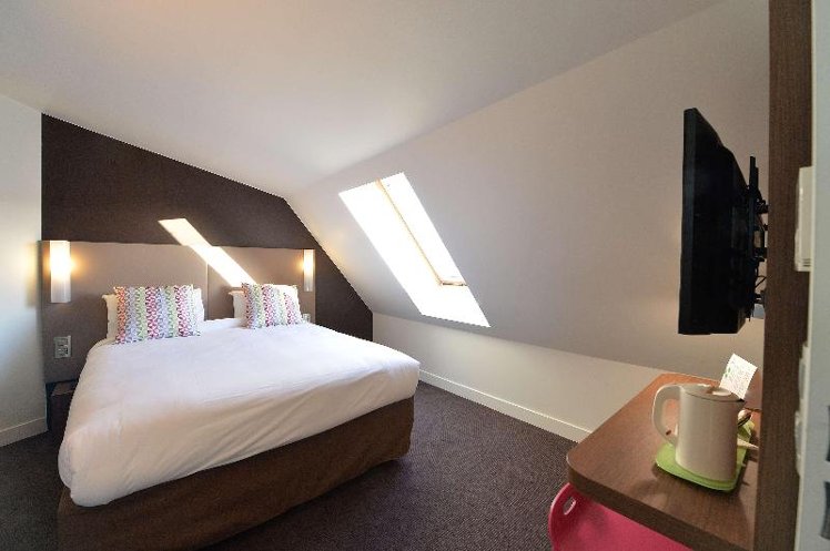 DOUBLE STANDARD Room