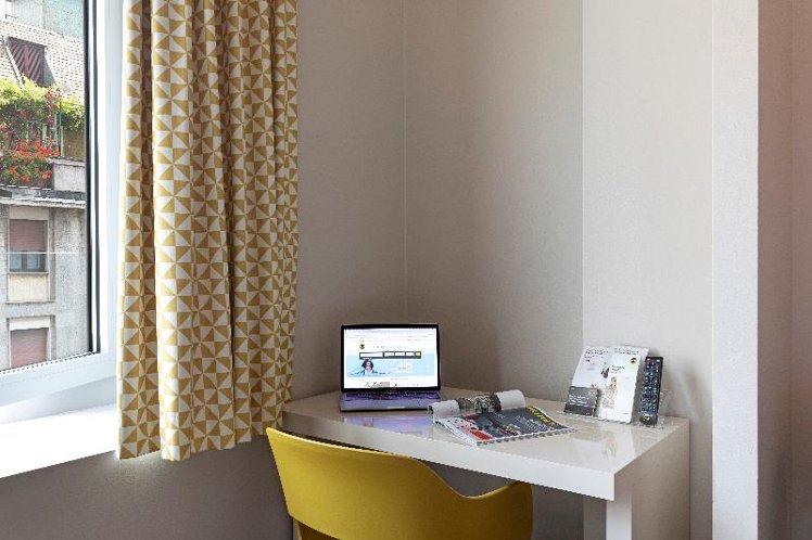DOUBLE STANDARD Room
