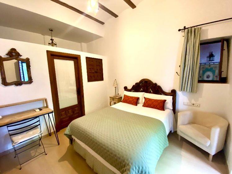DOUBLE SINGLE USE STANDARD Room