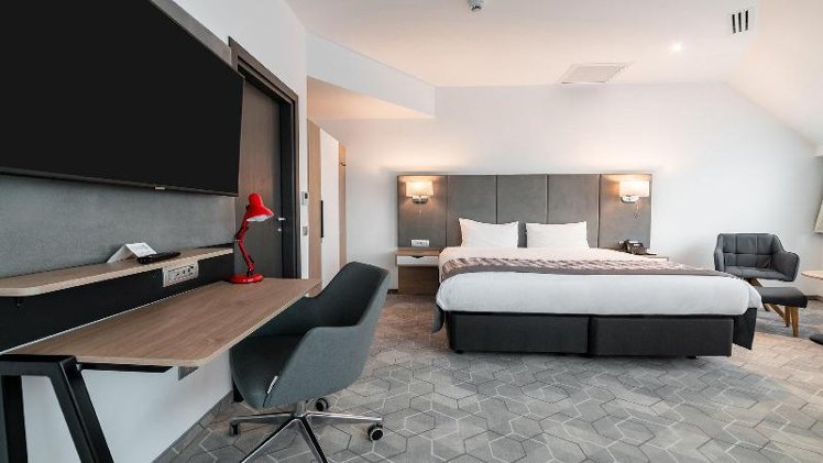 SUITE CITY VIEW KING BED Room