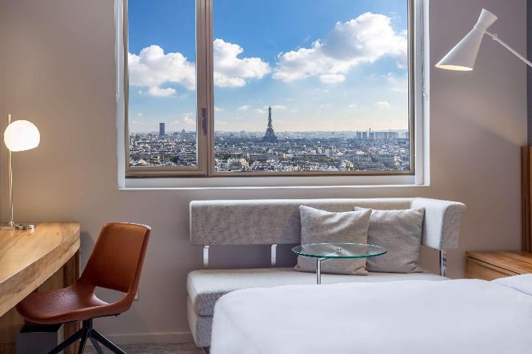 DOUBLE DELUXE KING BED Room
