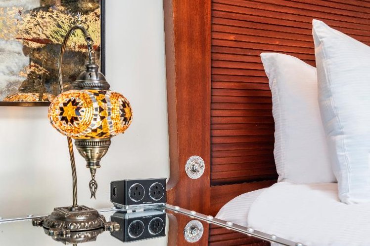 DOUBLE OCEAN VIEW KING BED Room