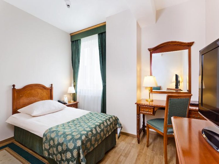 SINGLE STANDARD Room