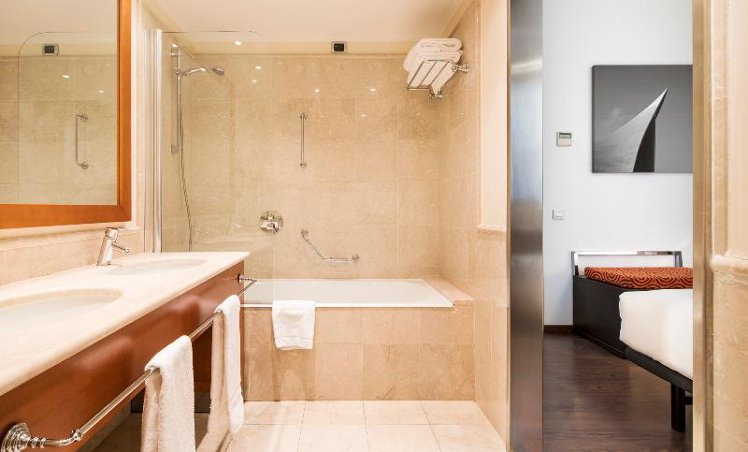DOUBLE SUPERIOR Room