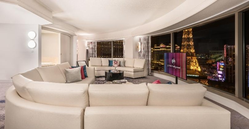 SUITE WITH VIEWS Room