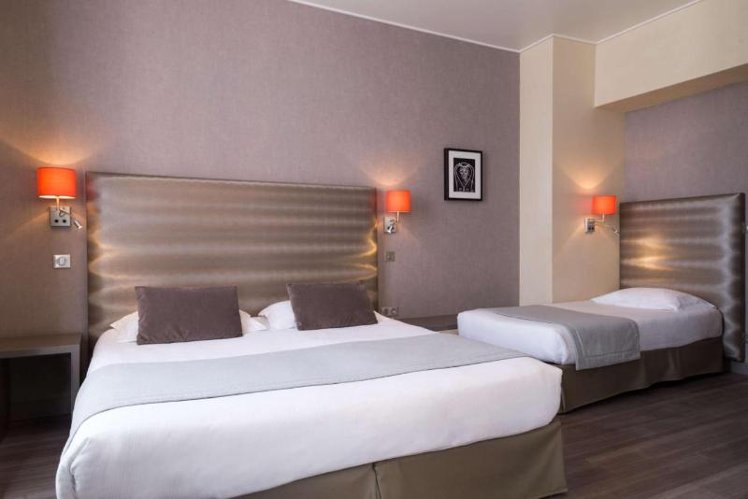 Double or Twin DELUXE Room
