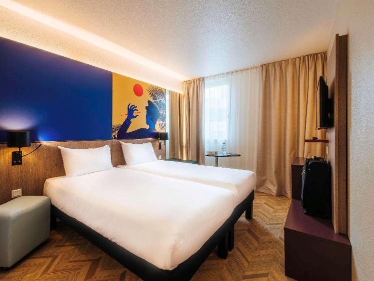 SUITE CONNECTING ROOM Room