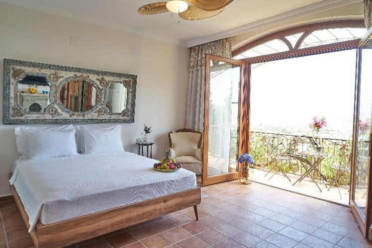 JUNIOR SUITE POOL VIEW Room