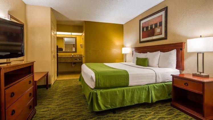 Baymont By Wyndham Orlando East