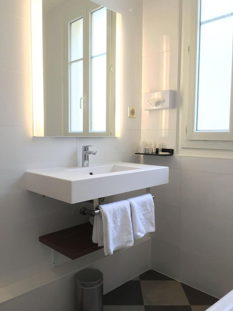 DOUBLE STANDARD Room