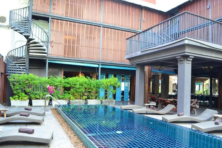 Laproi karon Beach Front By Shanaya