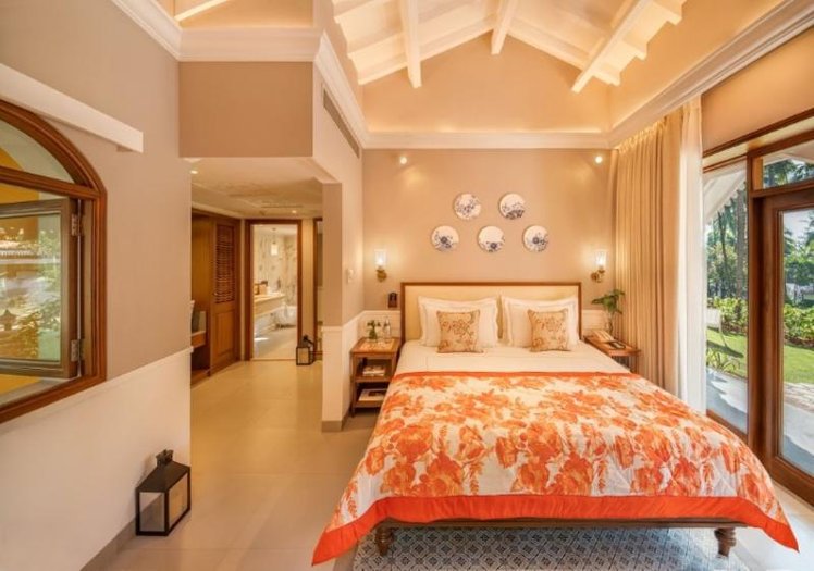 VILLA GARDEN VIEW KING BED Room
