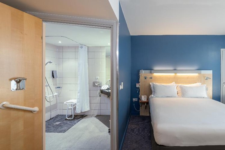 DOUBLE STANDARD Room
