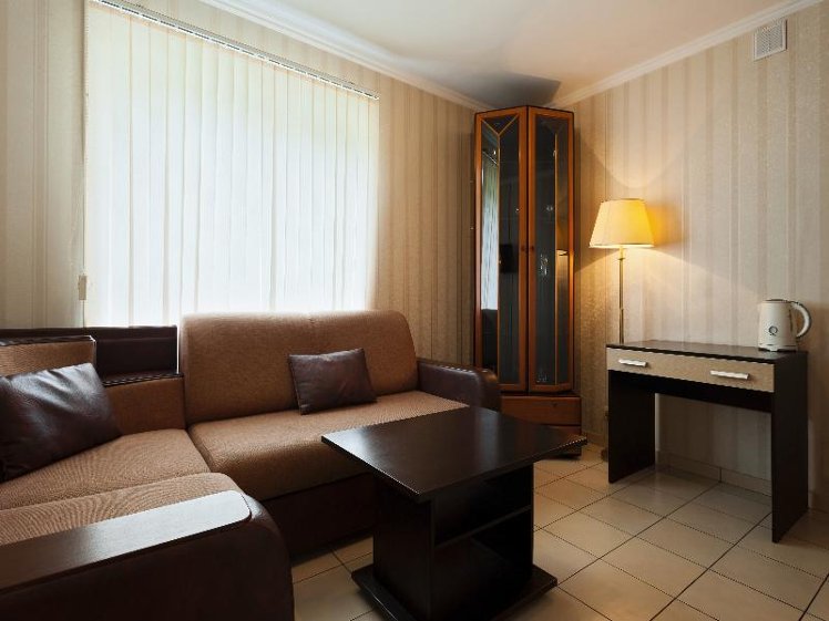 JUNIOR SUITE STANDARD Room