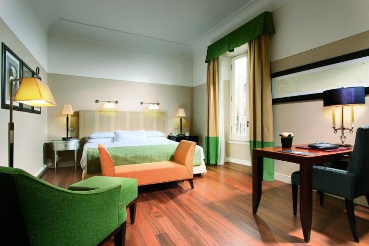 DOUBLE SUPERIOR Room