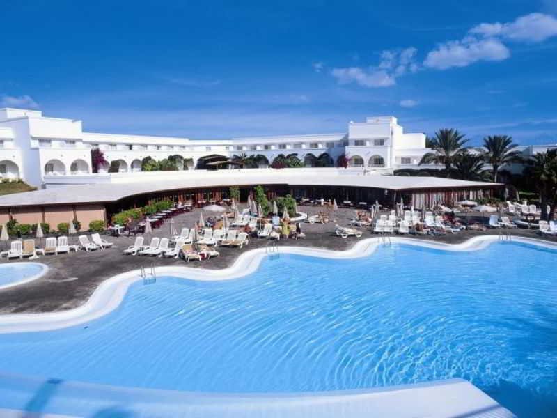 Club Riu Oliva Beach Resort Hotel.