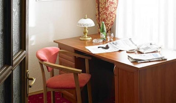 SUITE BUSINESS Room