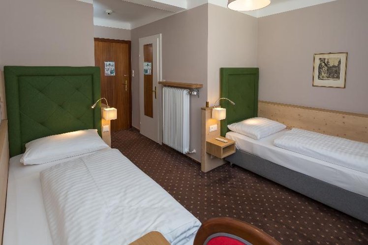 TWIN STANDARD Room