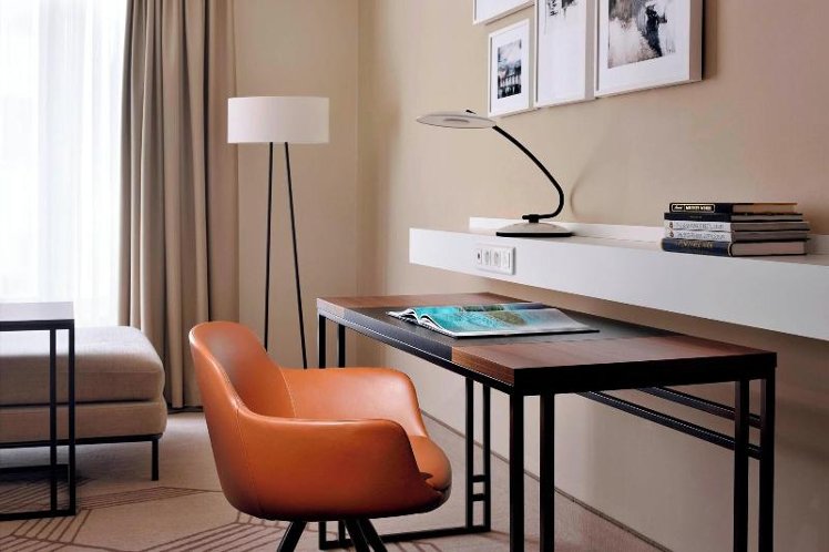 DOUBLE EXECUTIVE KING BED Room