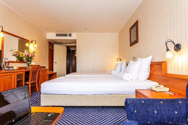 SINGLE STANDARD Room