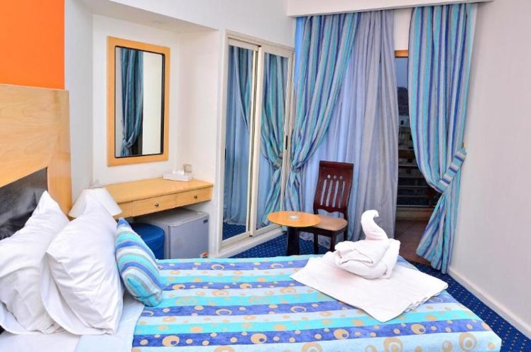 DOUBLE STANDARD Room