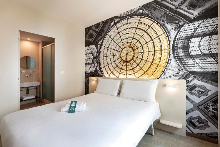 DOUBLE STANDARD Room