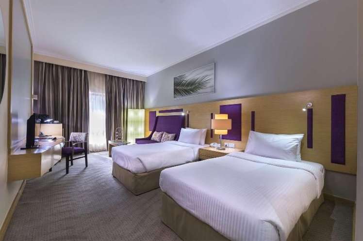 DOUBLE EXECUTIVE KING BED Room