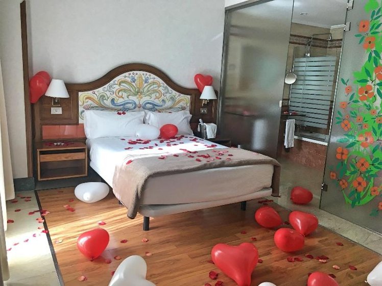 DOUBLE STANDARD Room