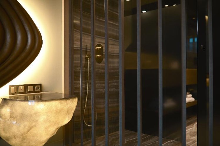 DOUBLE STANDARD Room