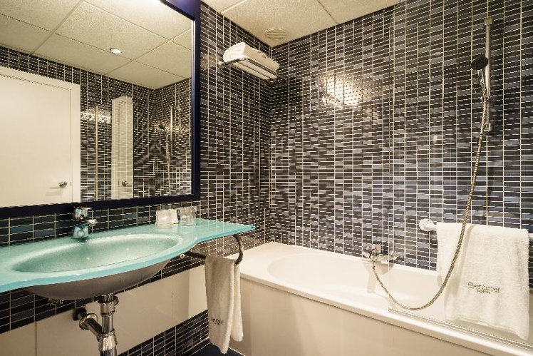 JUNIOR SUITE STANDARD Room