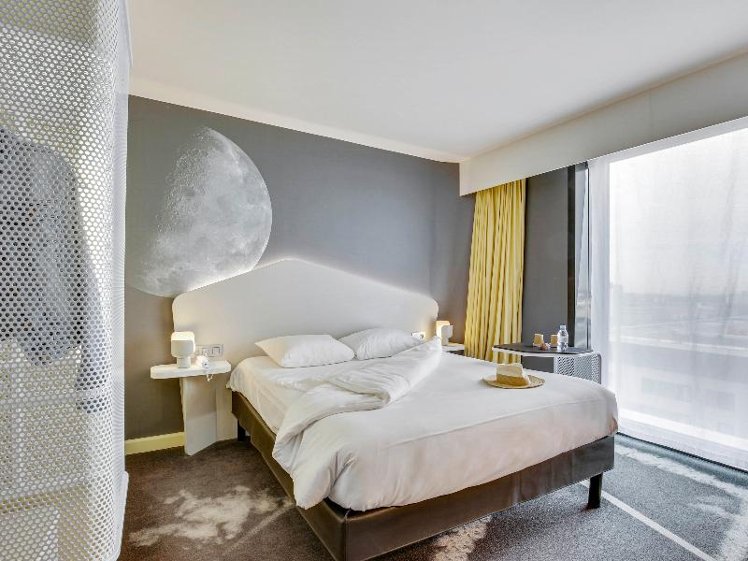 DOUBLE WITH DOUBLE BED Room