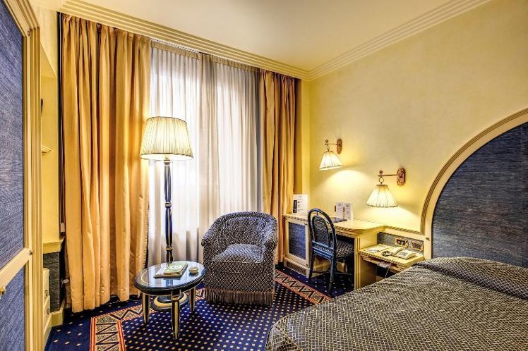 DOUBLE CONNECTING ROOM Room