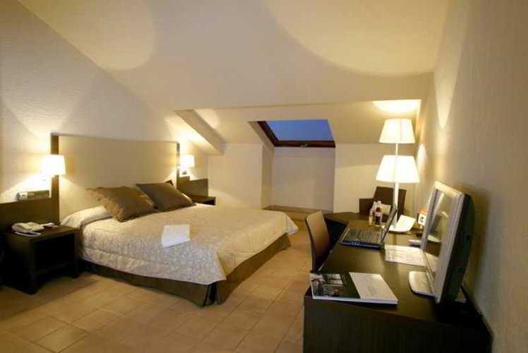DOUBLE STANDARD Room