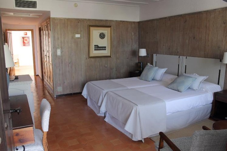 DOUBLE STANDARD Room