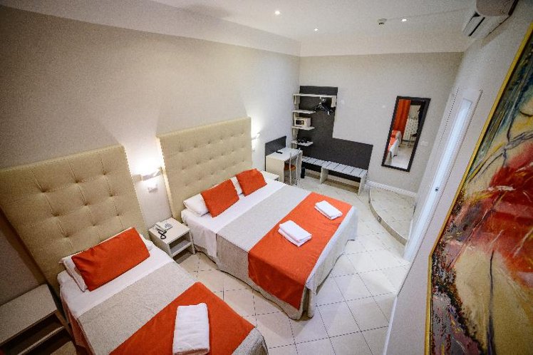 TRIPLE BASIC Room