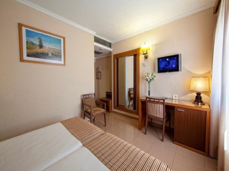 Double or Twin STANDARD Room