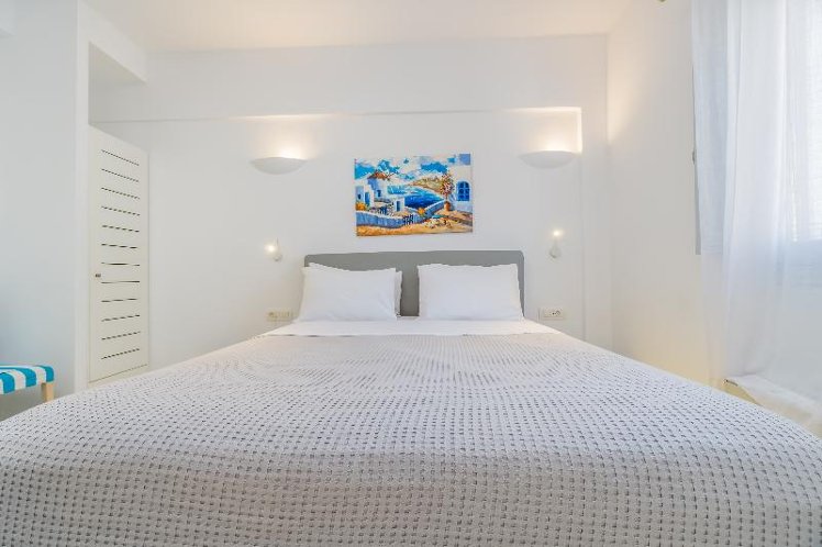 Double or Twin DELUXE Room